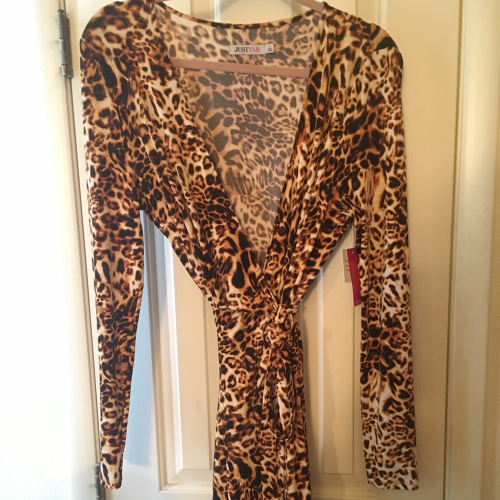 Leopard print wrap dress L never worn